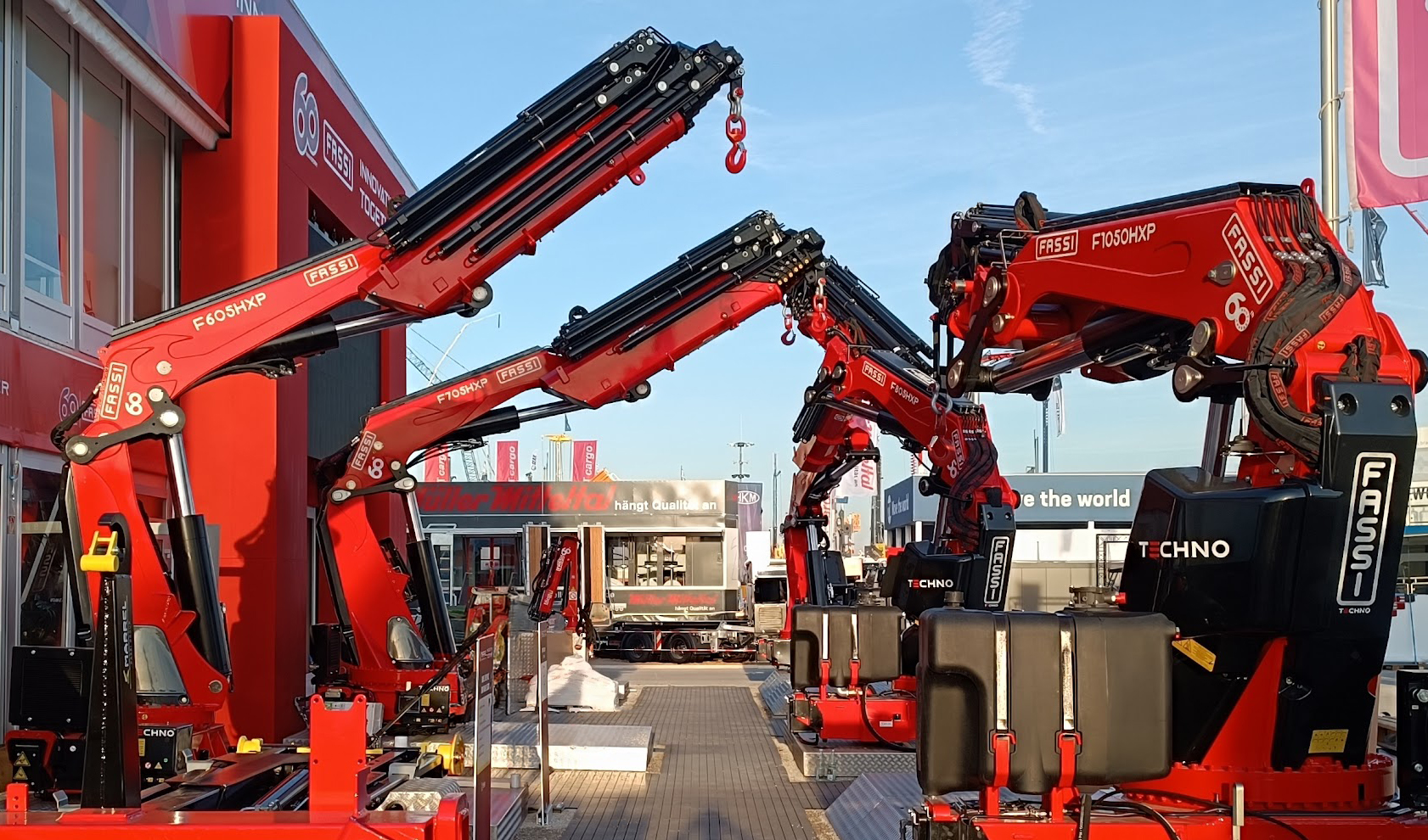 F605R.2-HXP TECHNO: a nova grua compacta da gama TECHNO